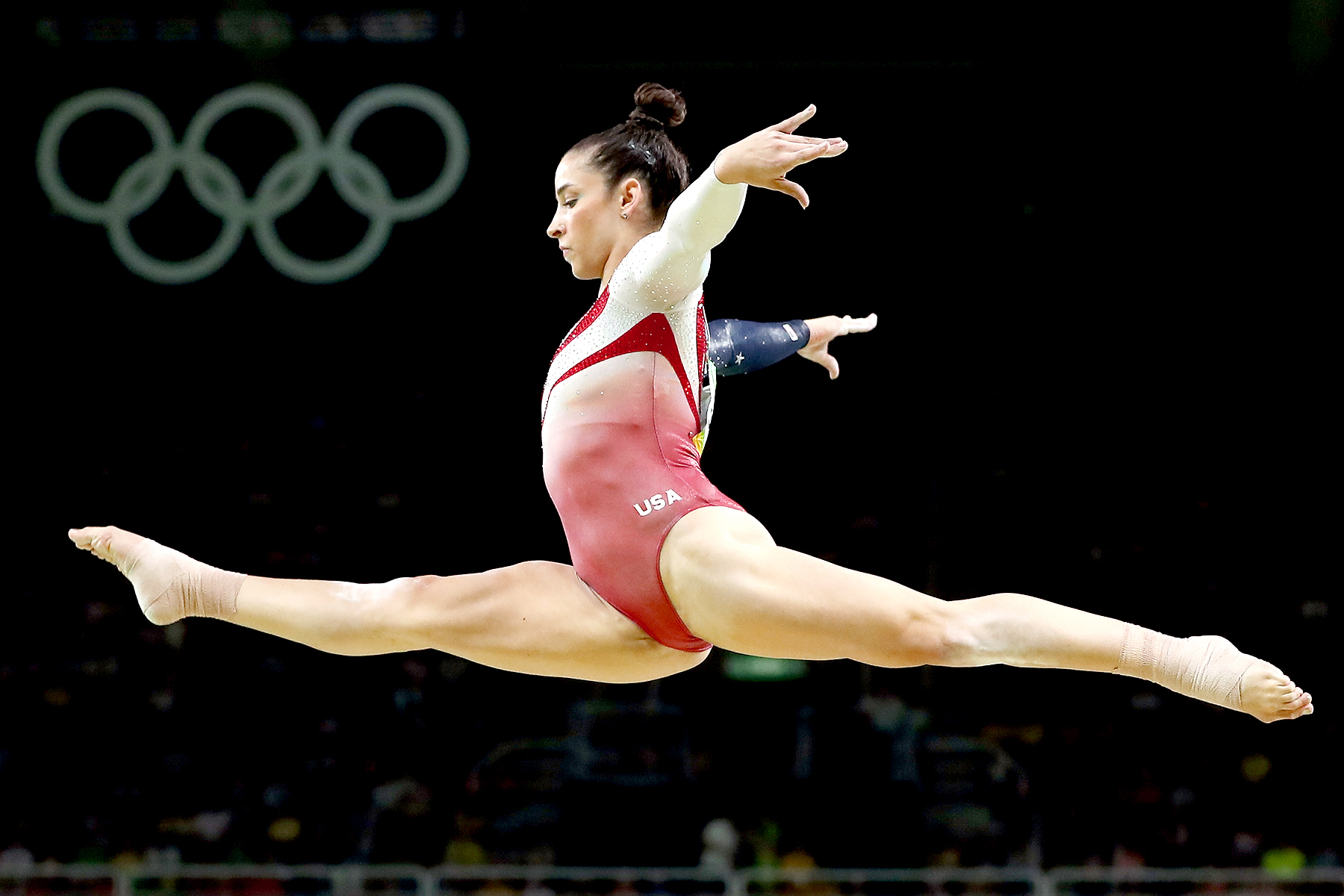 2016 US Olympics Gymnastics Team Members - Gabby Douglas, Aly Raisman and  More US Gymnasts