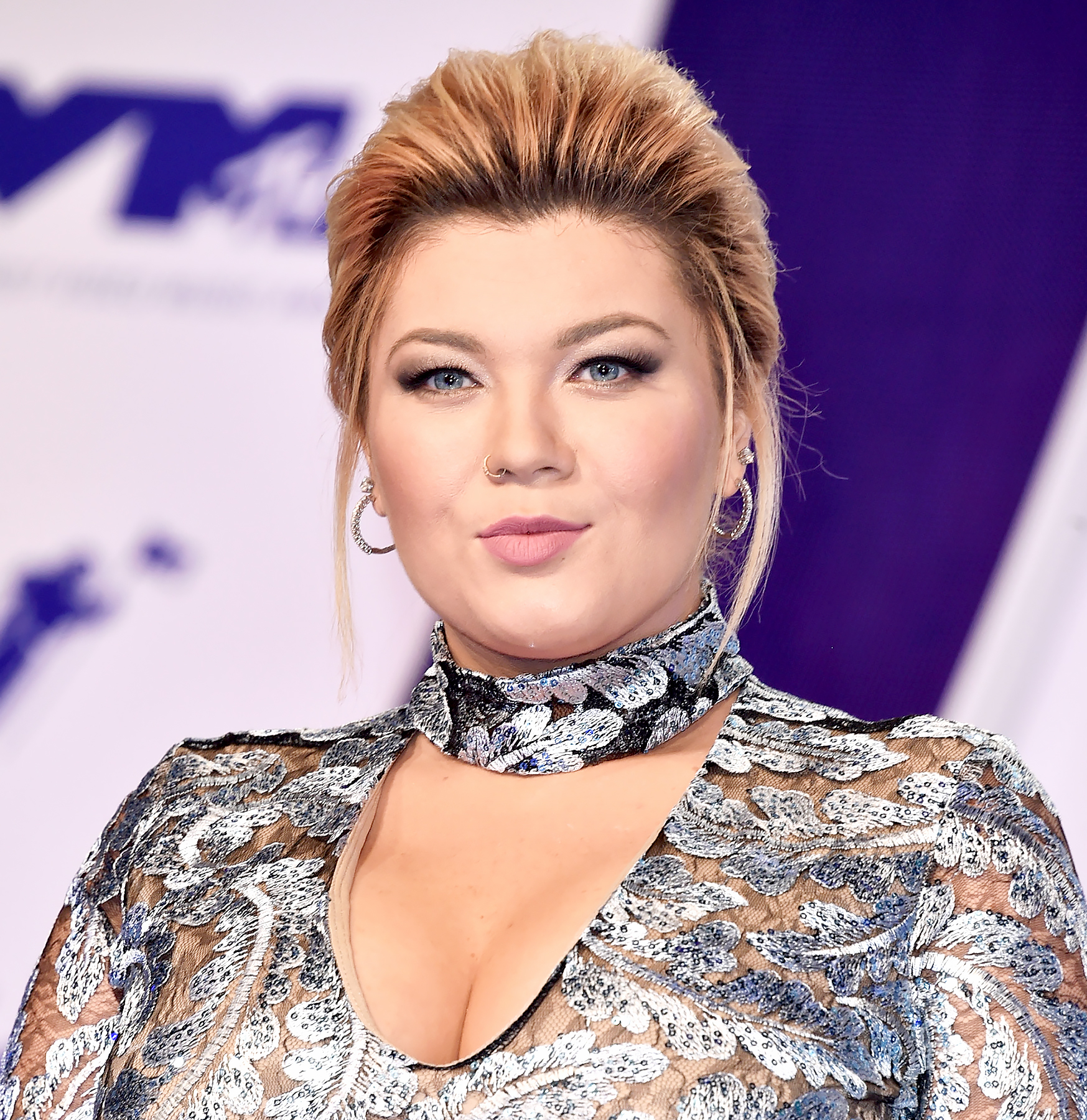 Vmas 2017 Amber Portwood Stunned In Nude Illusion Dress 