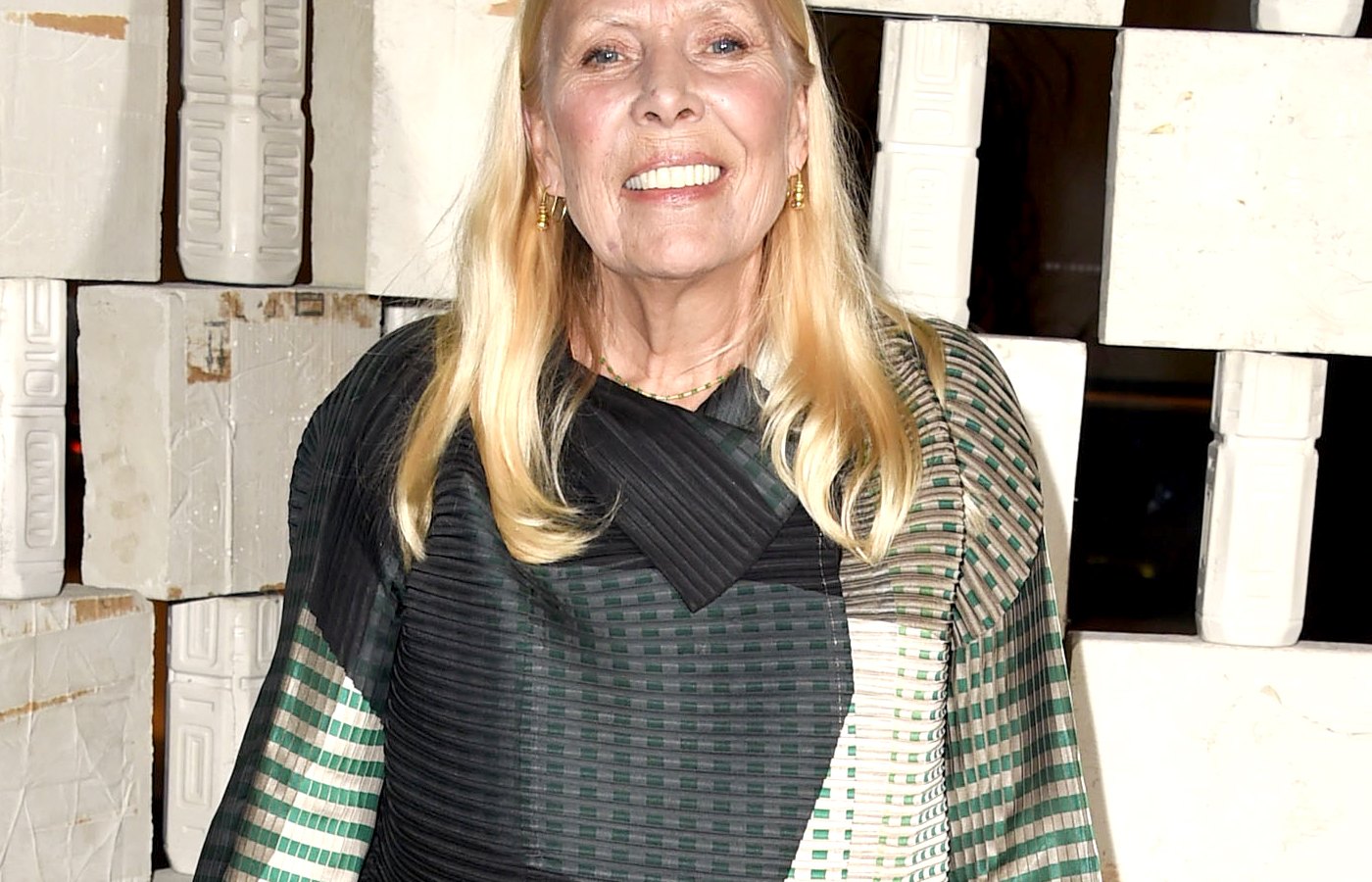 Joni Mitchell Not In A Coma Is Alert And Has Her Full Senses