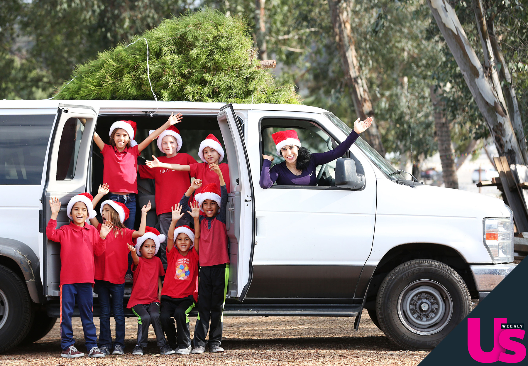 ‘Octomom’ Nadya Suleman Takes the Octuplets Christmas Tree Shopping