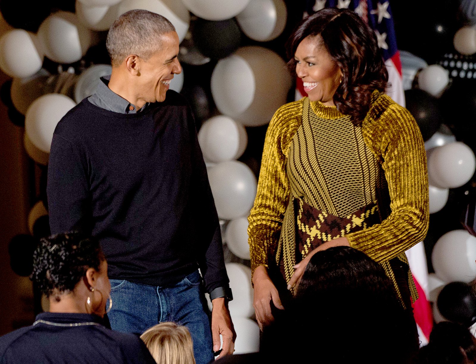 President Barack and Michelle Obama Dance to 'Thriller' on Halloween