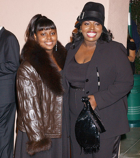 Angie Stone Arrested Accused Of Knocking Out Daughters Teeth Report 9623