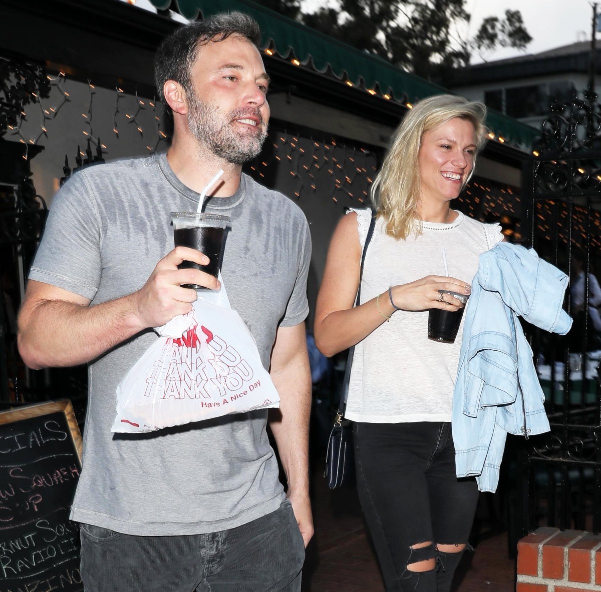 Ben Affleck And Lindsay Shookus Relationship Timeline 7387