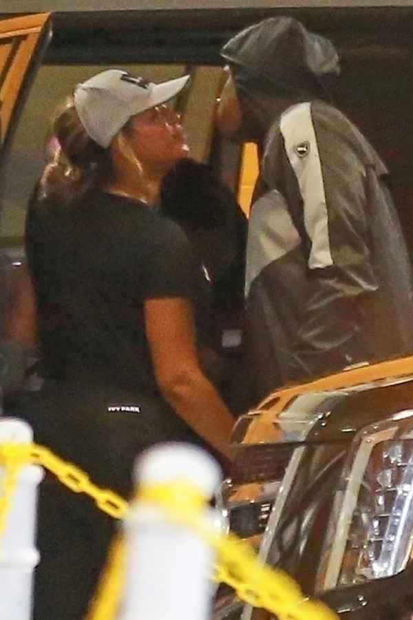 Beyonce and Jay-Z Share a Kiss Before SoulCycle Workout | Us Weekly