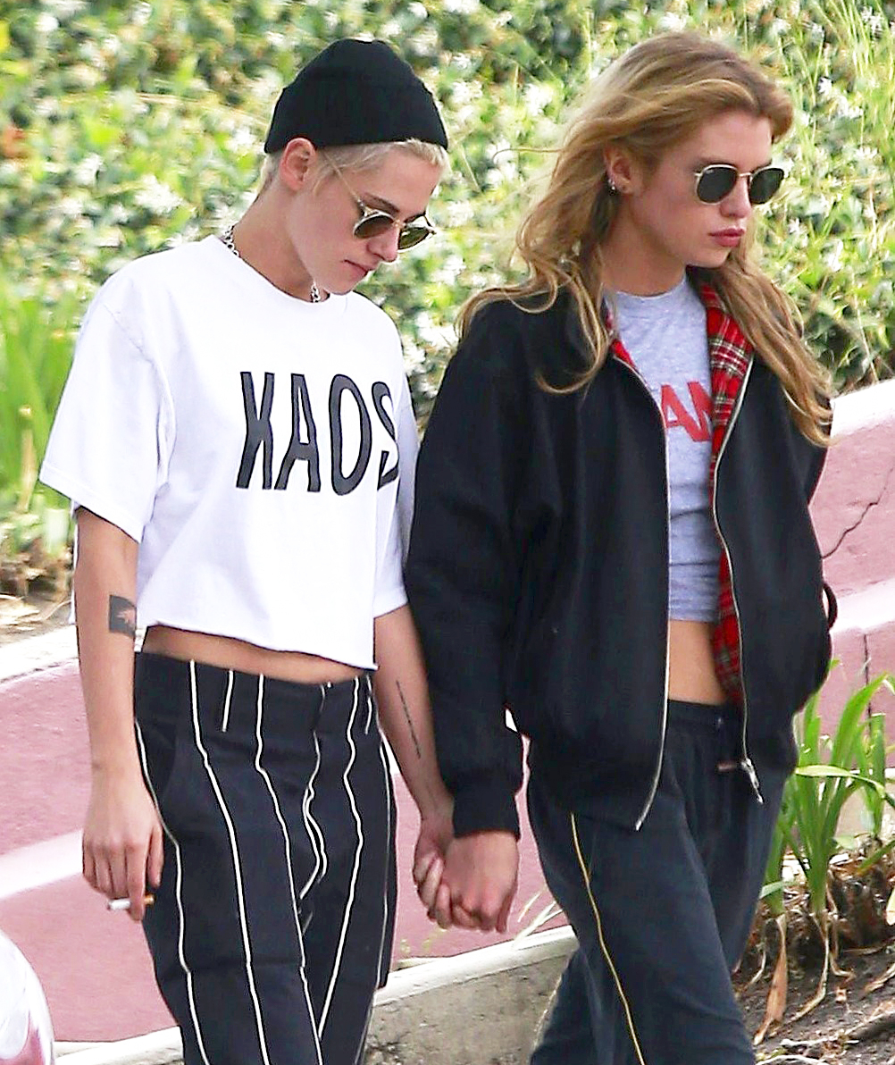 Kristen Stewart, Stella Maxwell Stroll Hand-in-Hand