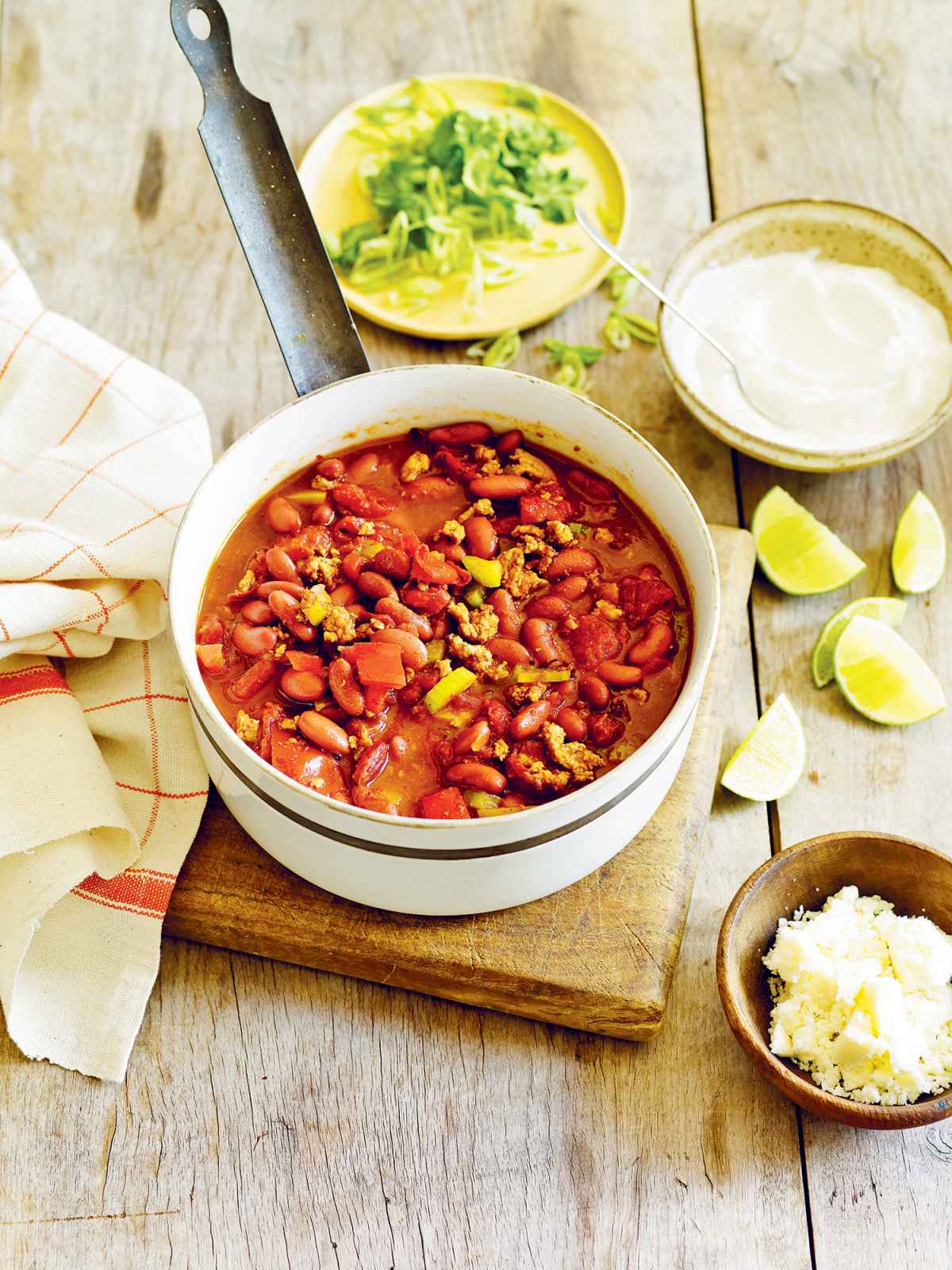 Fire Up Your Super Bowl Party With Oprah's Spicy Chili Recipe | Us Weekly