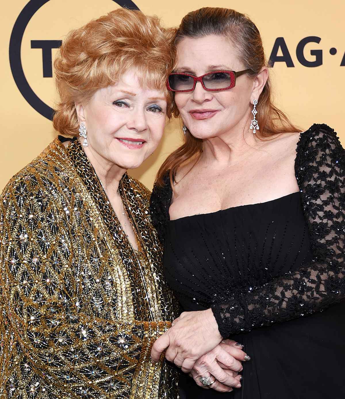 Debbie Reynolds dead at 84, one day after daughter Carrie Fisher dies