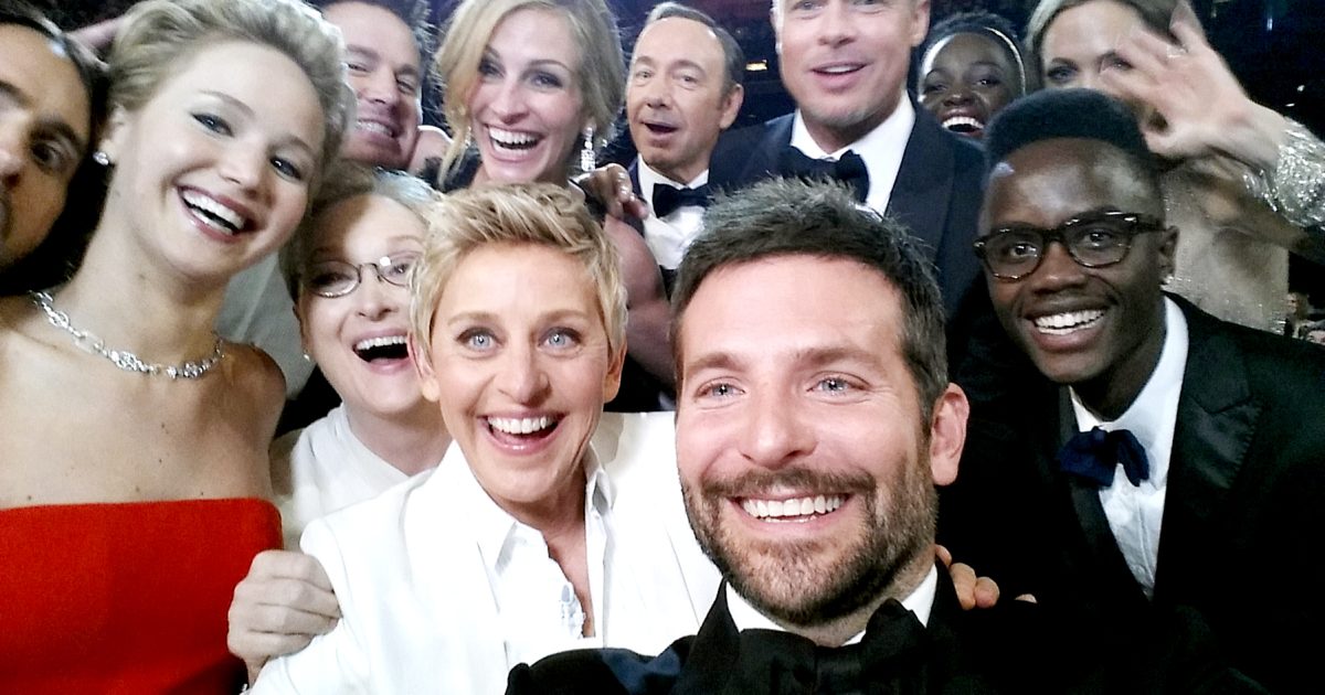 Ellens Oscar Selfie Dethroned As Most Retweeted Tweet By Nuggsforcarter Us Weekly