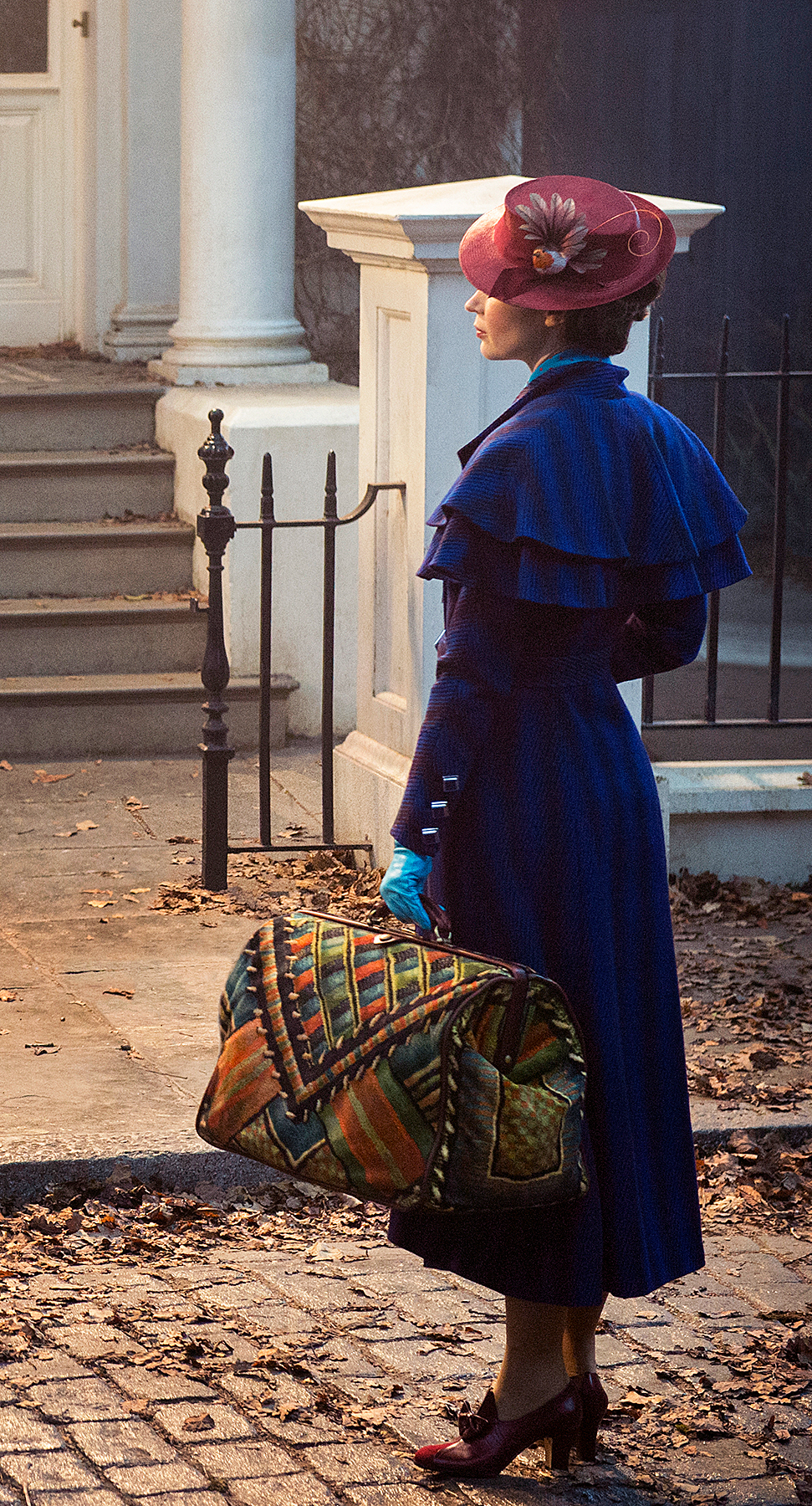 First Look See Emily Blunt in Mary Poppins Returns Us Weekly