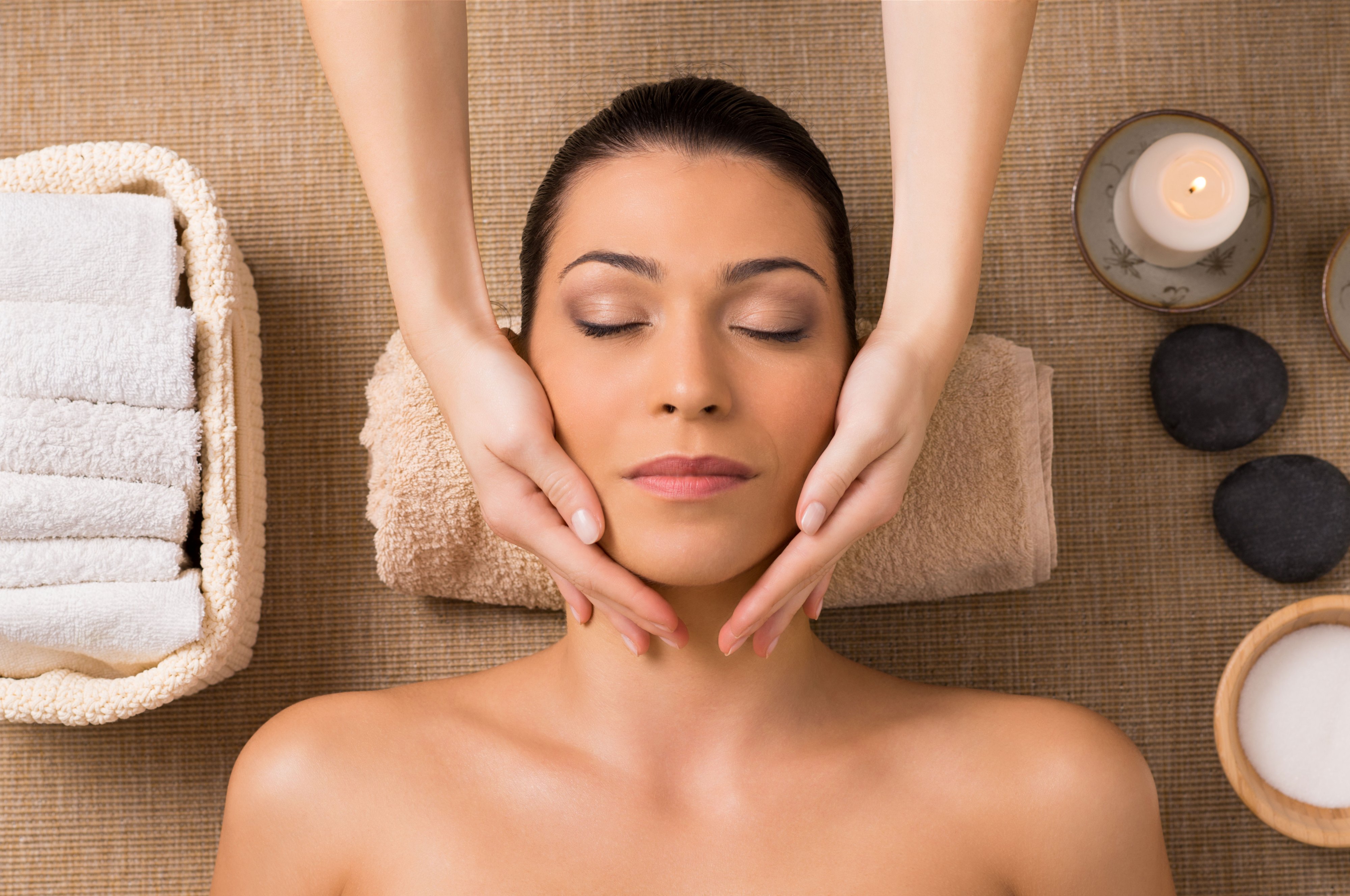 How To Massage Your Way To A More Contoured Face Us Weekly