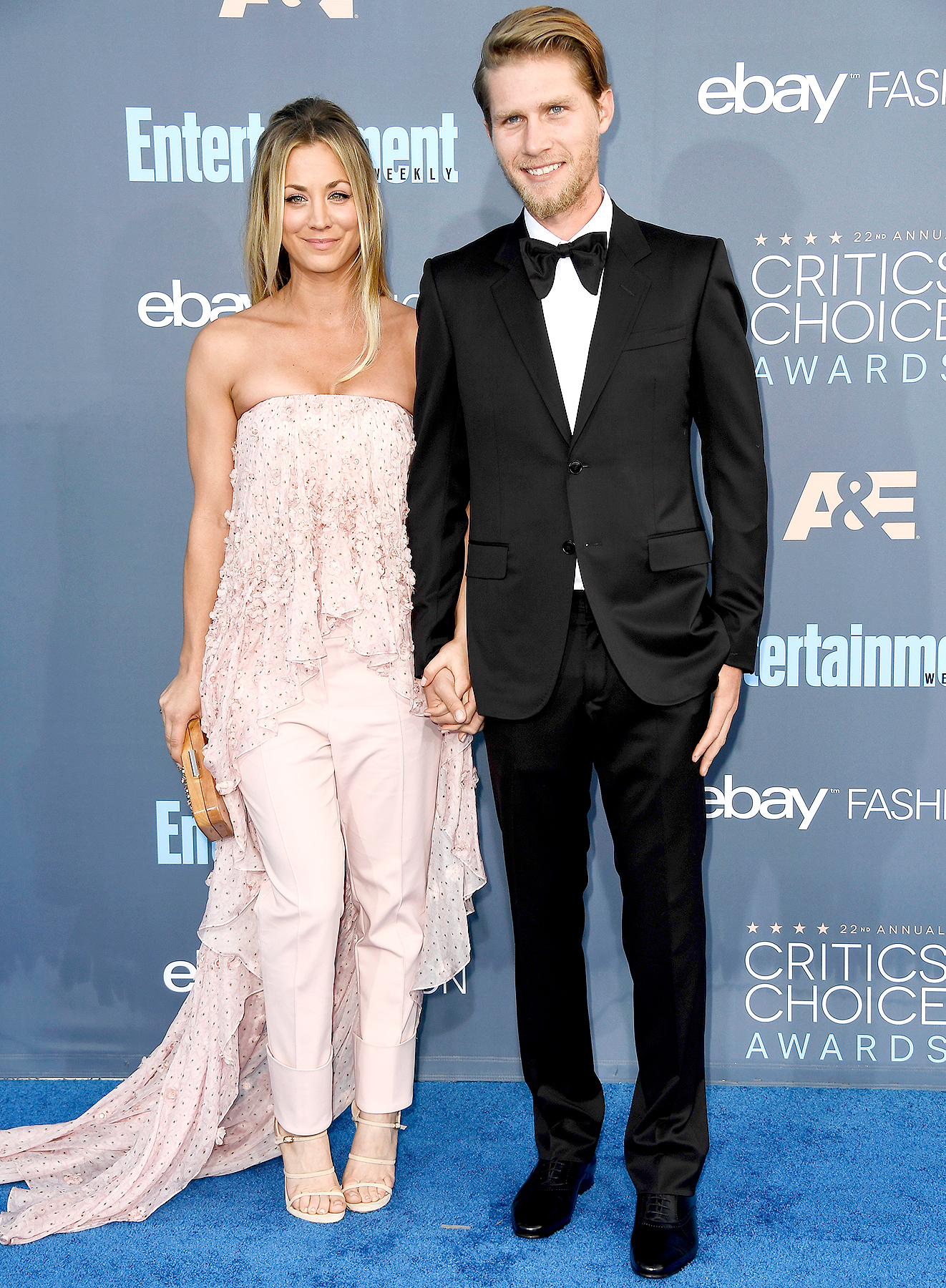 Kaley Cuoco Karl Cook Hit Critics Choice Awards 2017 2168