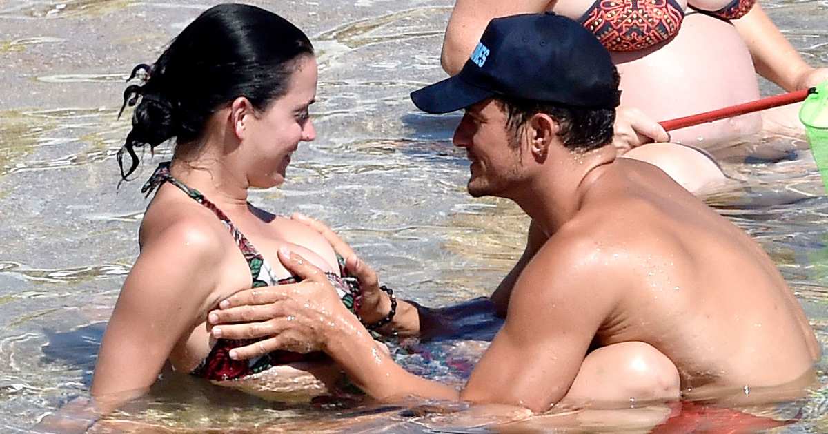 Small Tits Nude Beach Sex - Orlando Bloom Grabs Katy Perry's Boobs During Beach Vacation