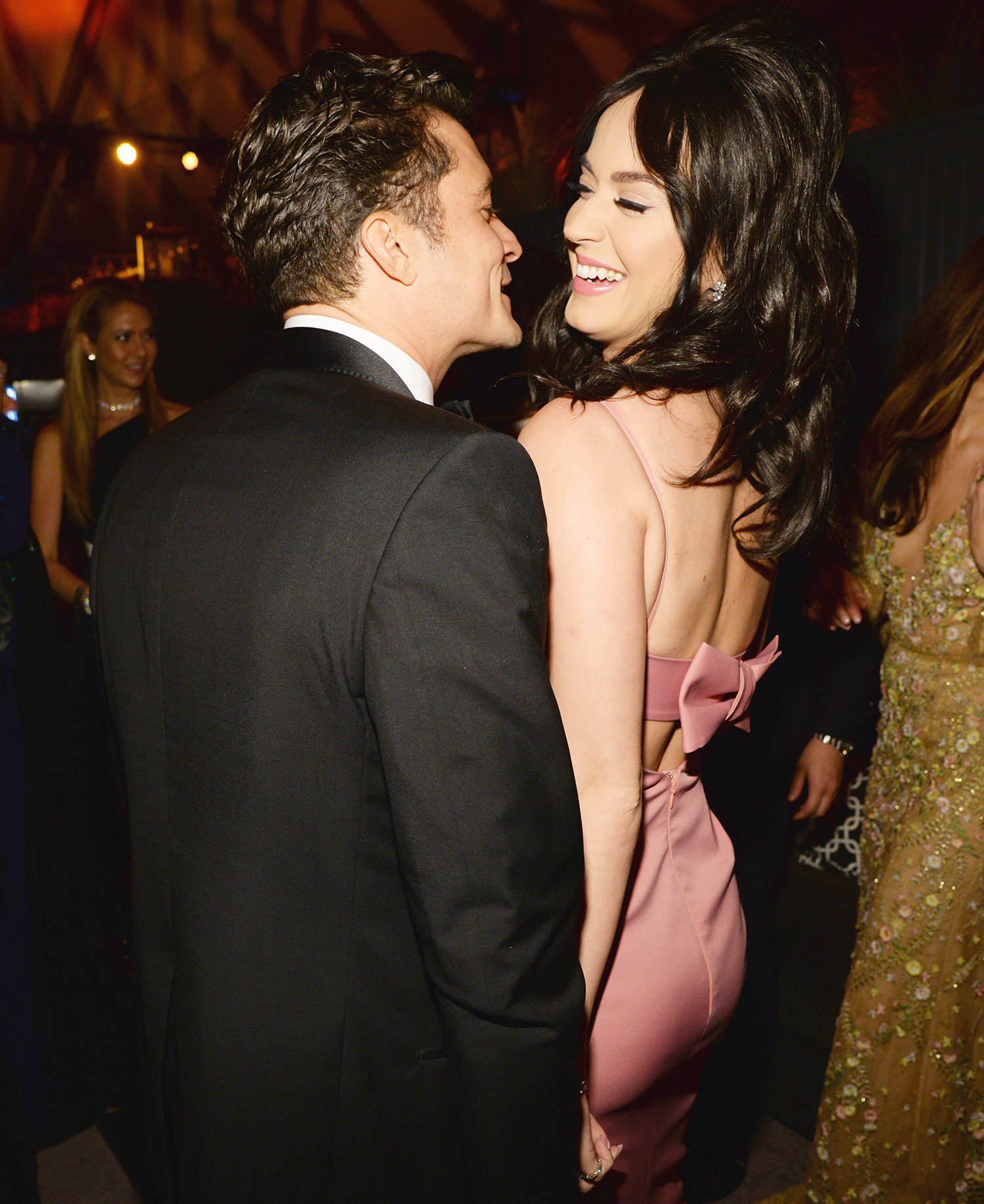 Look away Katy Perry! Selena Gomez and Orlando Bloom get cosy in