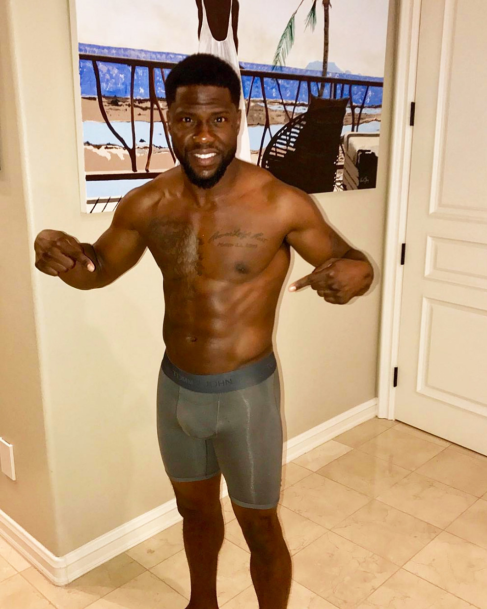 Kevin Hart Shows Off His Six-Pack Abs in Hot Underwear Picture