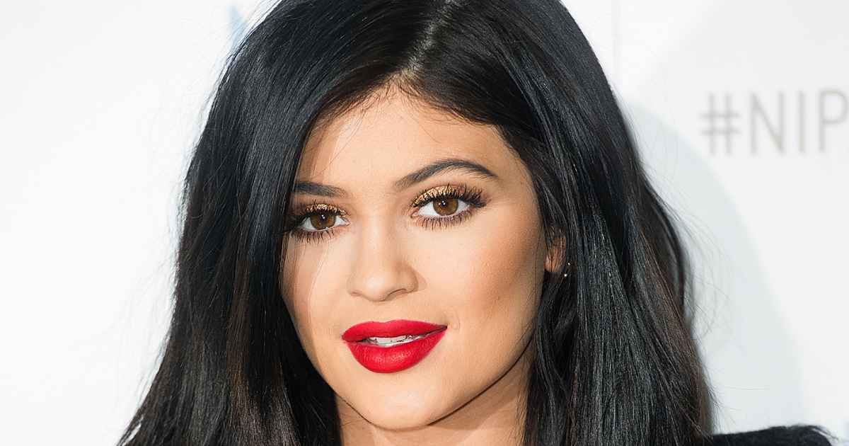 Kylie Jenner's Kylie Cosmetics Valentine's Day Makeup: Photos