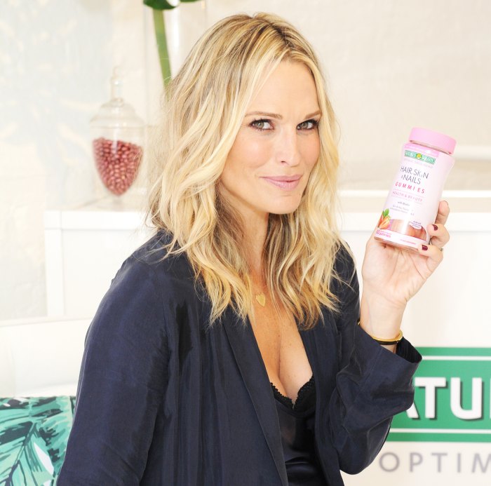 Pregnant Molly Sims I Vomited On The Highway