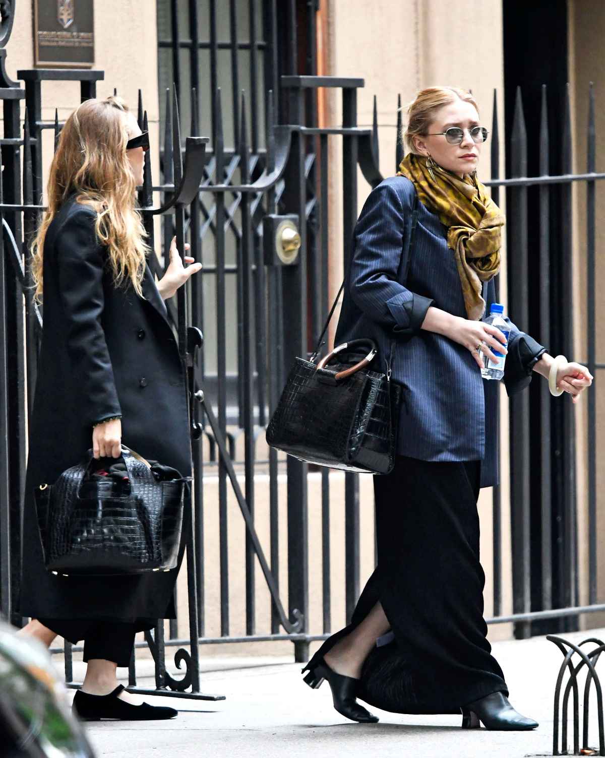 Mary Kate Olsen toting her The Row line Day Luxe Alligator…