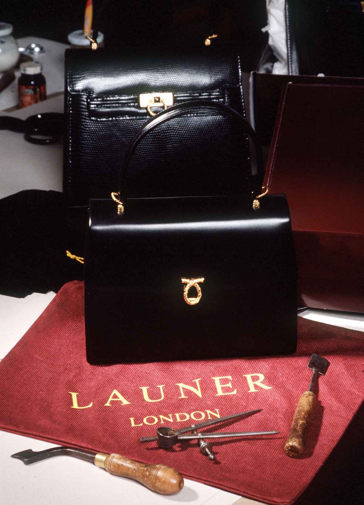launer-handbags-queen-elizabeth - The Glam Pad