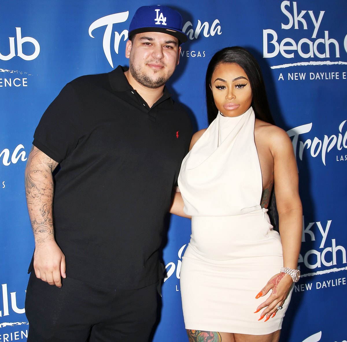 Rob Kardashian Claims T I Paid Blac Chyna For Threesome With Him And Tiny