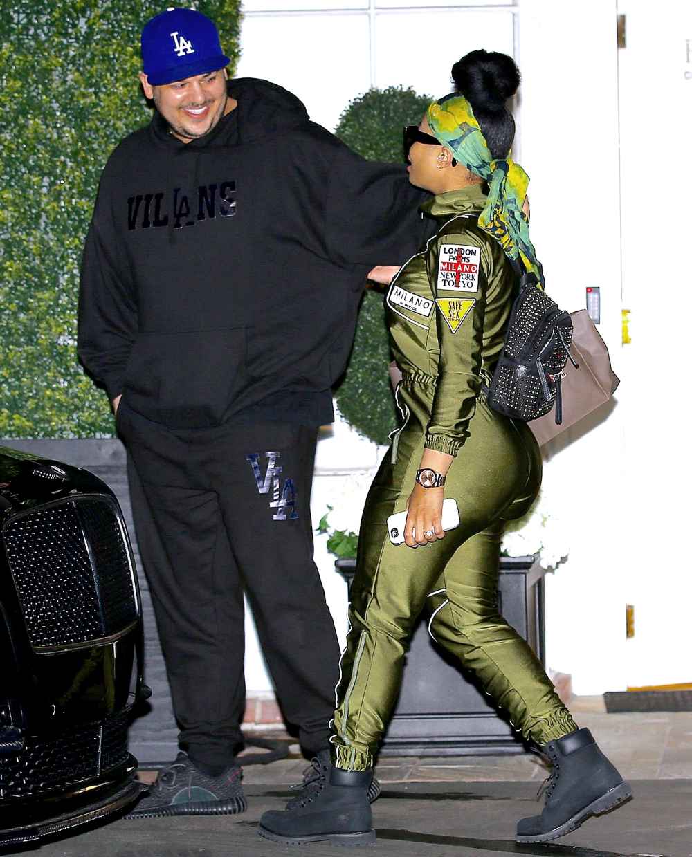 Rob Kardashian Blac Chyna Show Off Crazy Pda In Public Photos Us Weekly