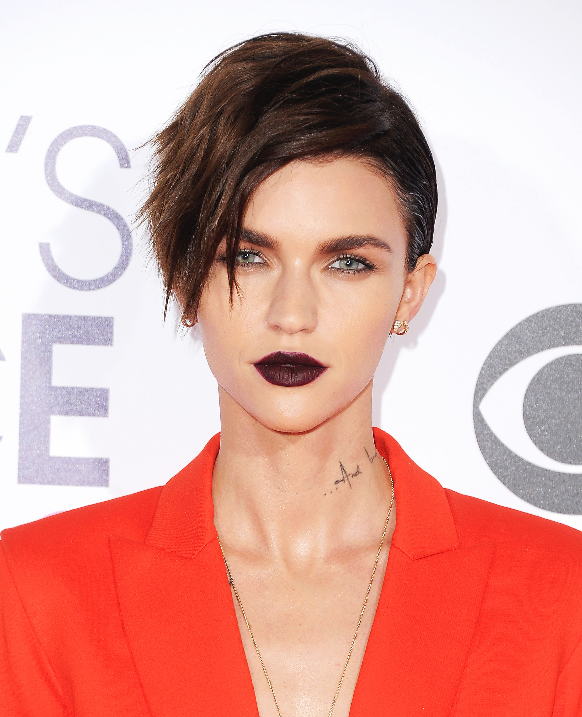 How To Get Ruby Rose S Bold People S Choice Awards Lipstick