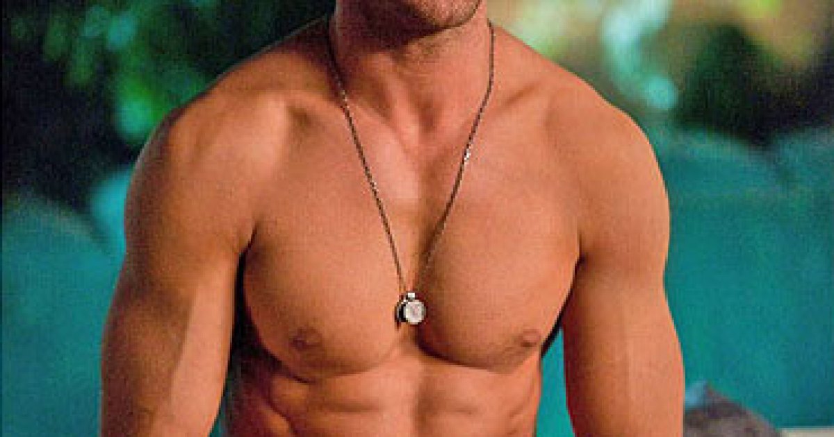 Ryan Gosling Birthday: Shirtless Pics of 'Crazy, Stupid, Love' Star