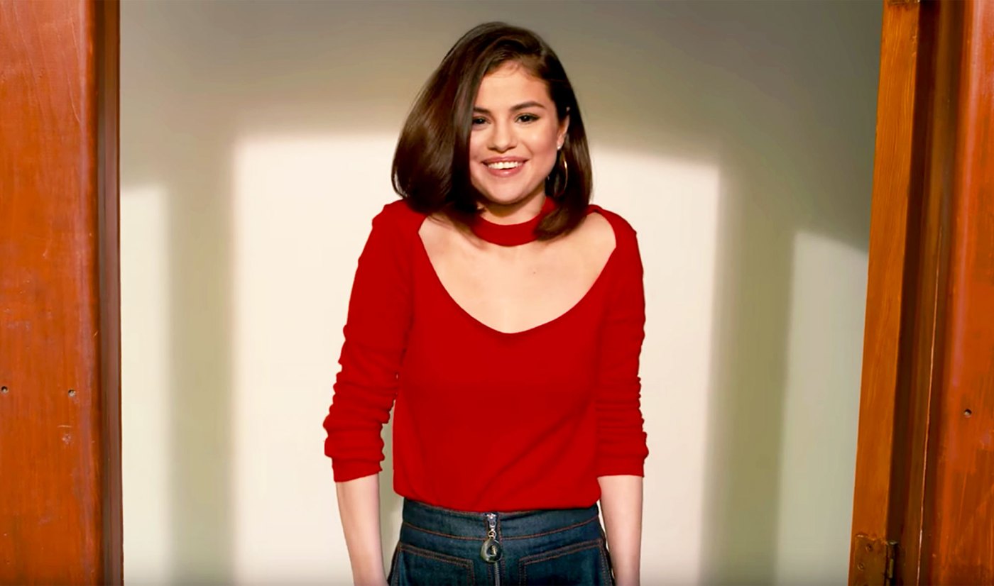 Selena Gomezs 73 Questions Interview 10 Things We Learned Us Weekly