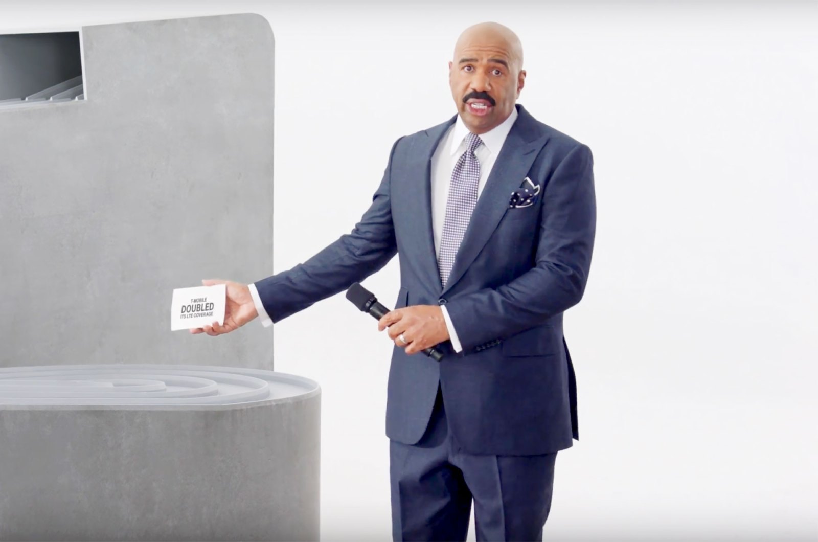 Steve Harvey Apologizes For Miss Universe Mishap Again In T Mobile Super Bowl Ad Watch Us Weekly