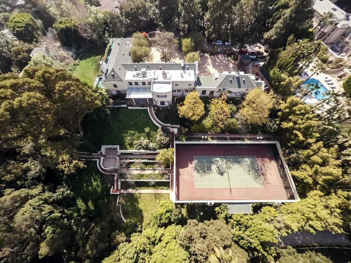 Taylor Swift Beverly Hills House Photos