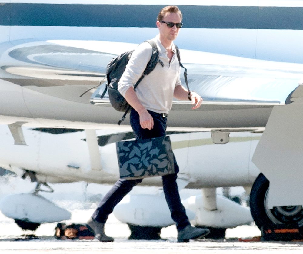 Taylor Swift Style — Arriving at LAX Airport w/ Tom Hiddleston
